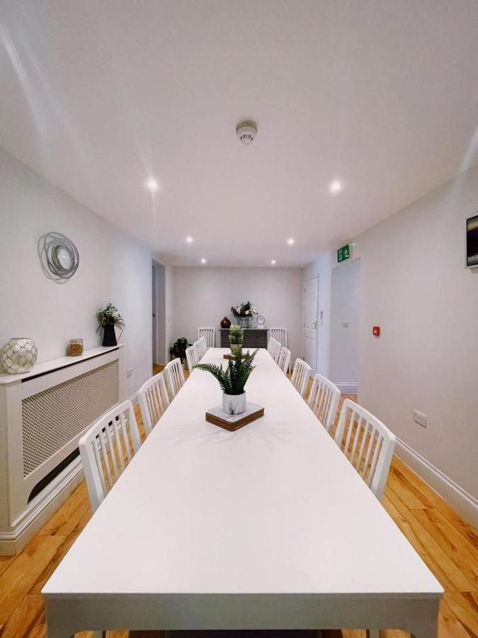 Stunning 8-Bed House With Sea & Beach Views Great Yarmouth Exterior photo