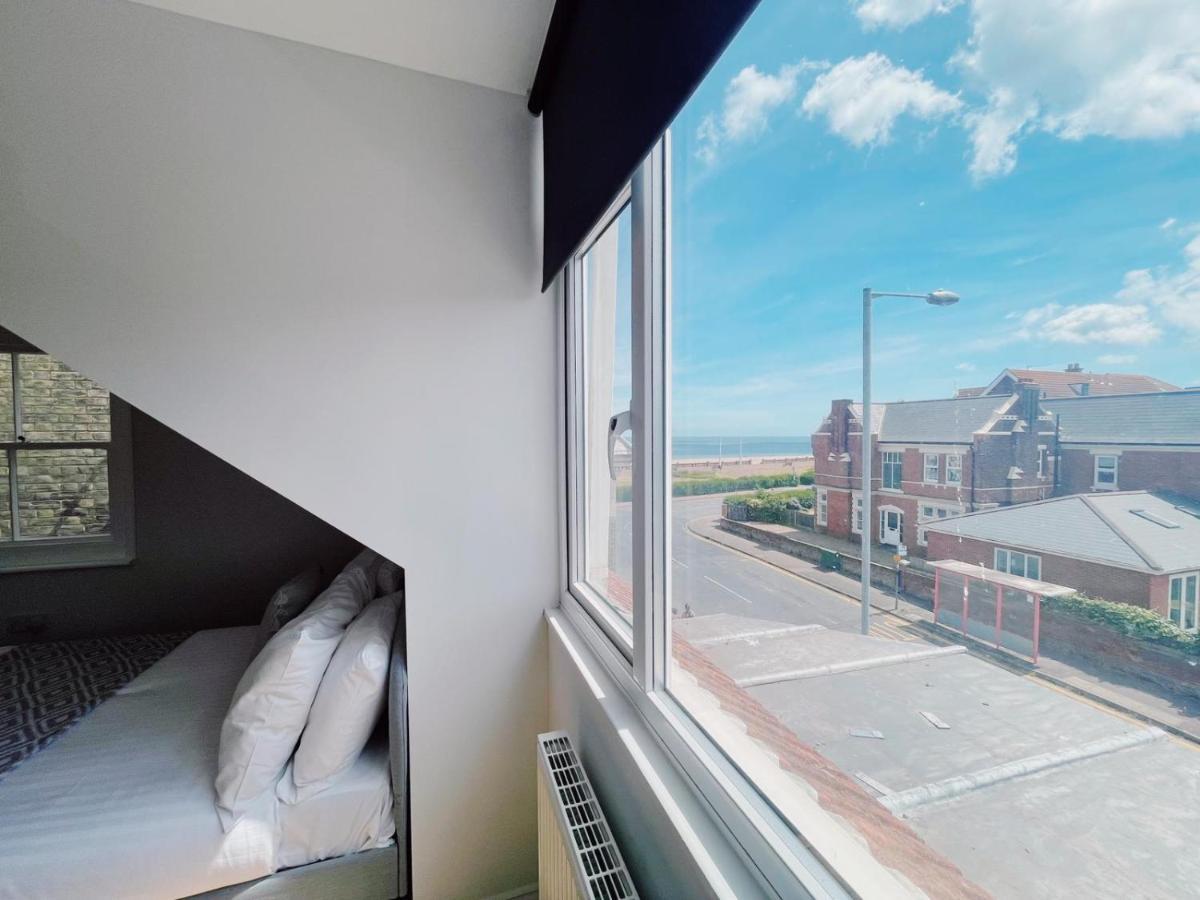 Stunning 8-Bed House With Sea & Beach Views Great Yarmouth Exterior photo